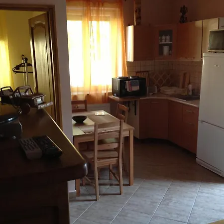 Lägenhet Akacfa Vendeghaz *